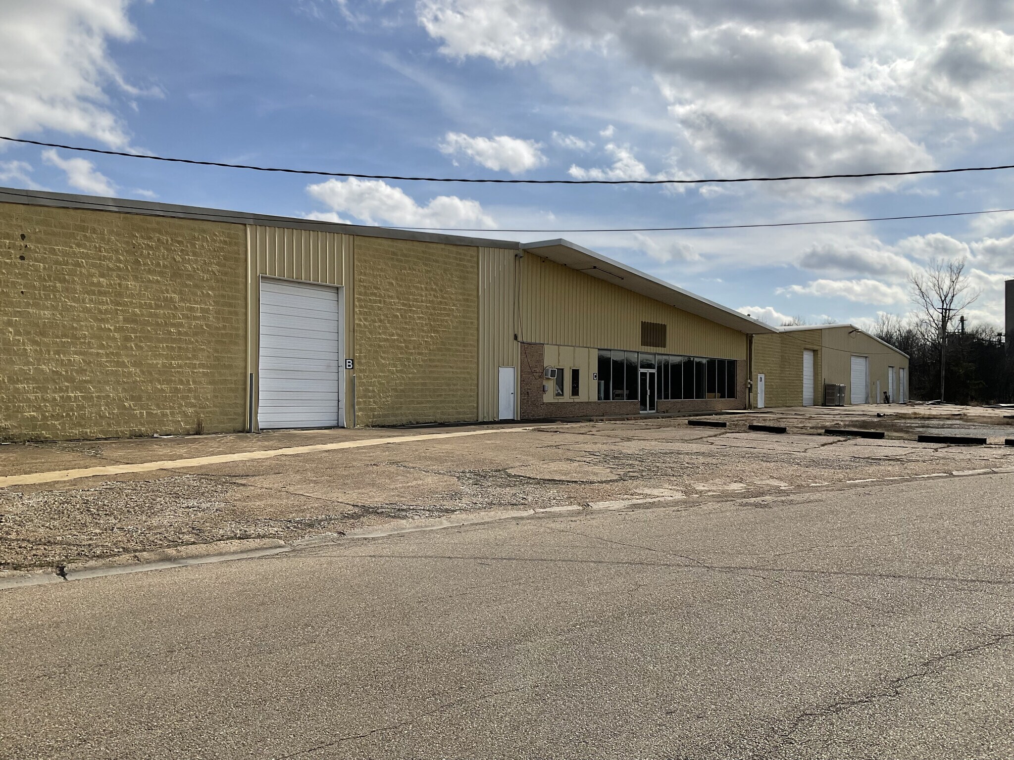 2872 Mattox St, Tupelo, MS for lease Primary Photo- Image 1 of 4