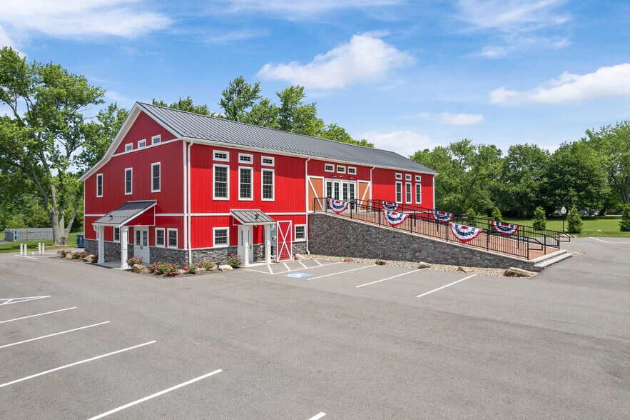 1225 Bell Rd, Chagrin Falls, OH à louer - Photo du bâtiment - Image 1 de 11