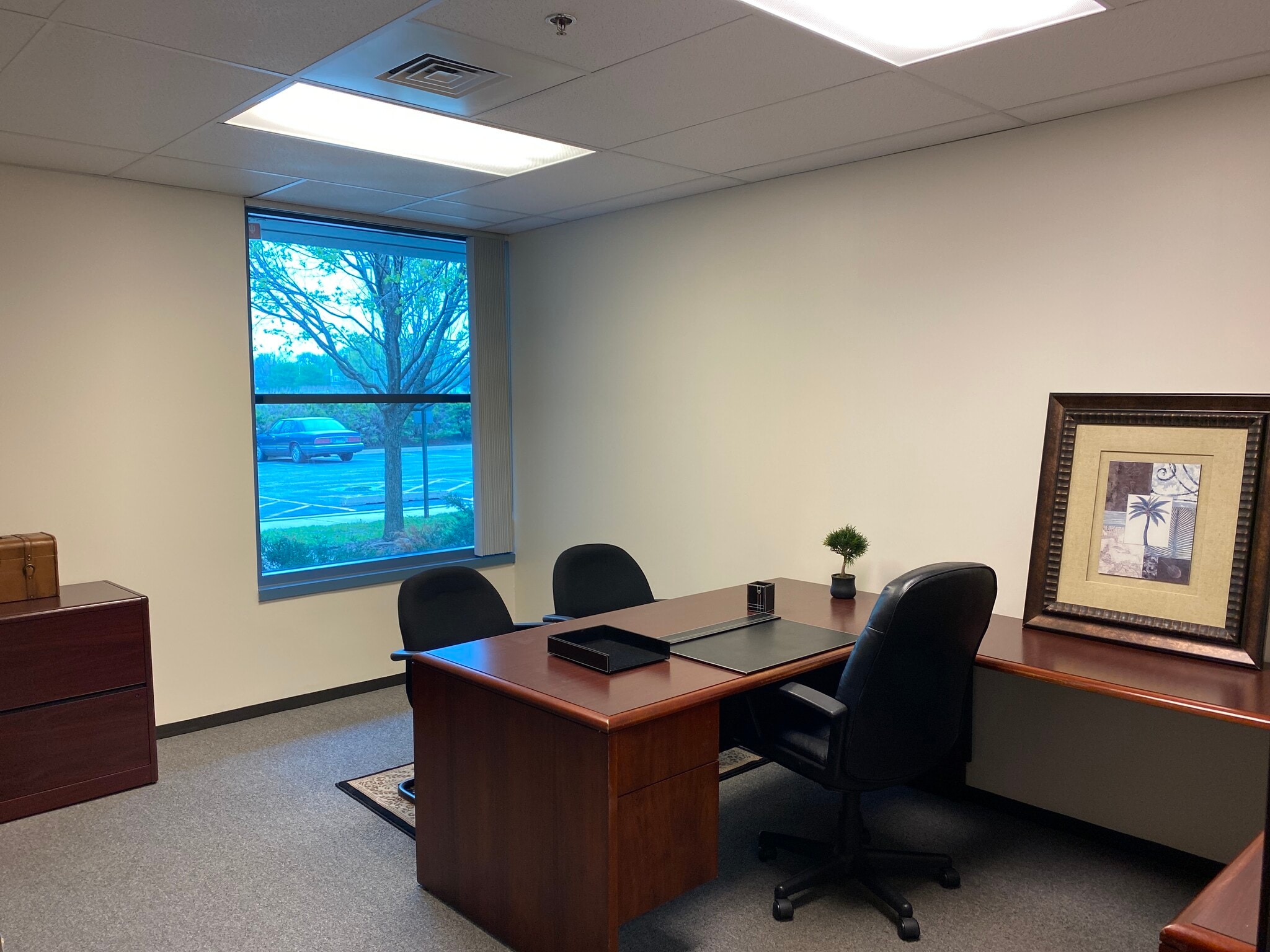 27475 Ferry Rd, Warrenville, IL à louer Photo intérieure- Image 1 de 1