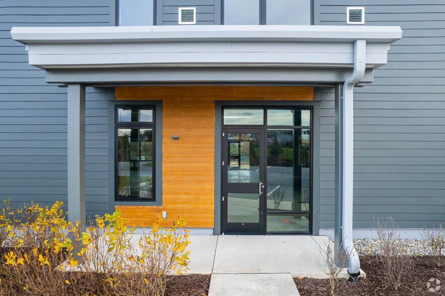 4250 Independence Dr, Schnecksville, PA à louer - Photo du bâtiment - Image 3 de 5