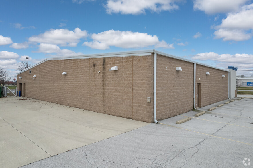 1107-1125 S Main St, Bowling Green, OH for lease - Building Photo - Image 2 of 6