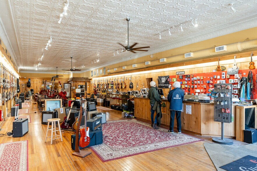 1610 Bardstown Rd, Louisville, KY for sale - Building Photo - Image 2 of 22