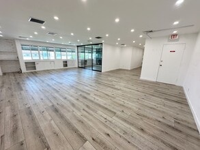 291 S La Cienega Blvd, Beverly Hills, CA for lease Interior Photo- Image 1 of 3