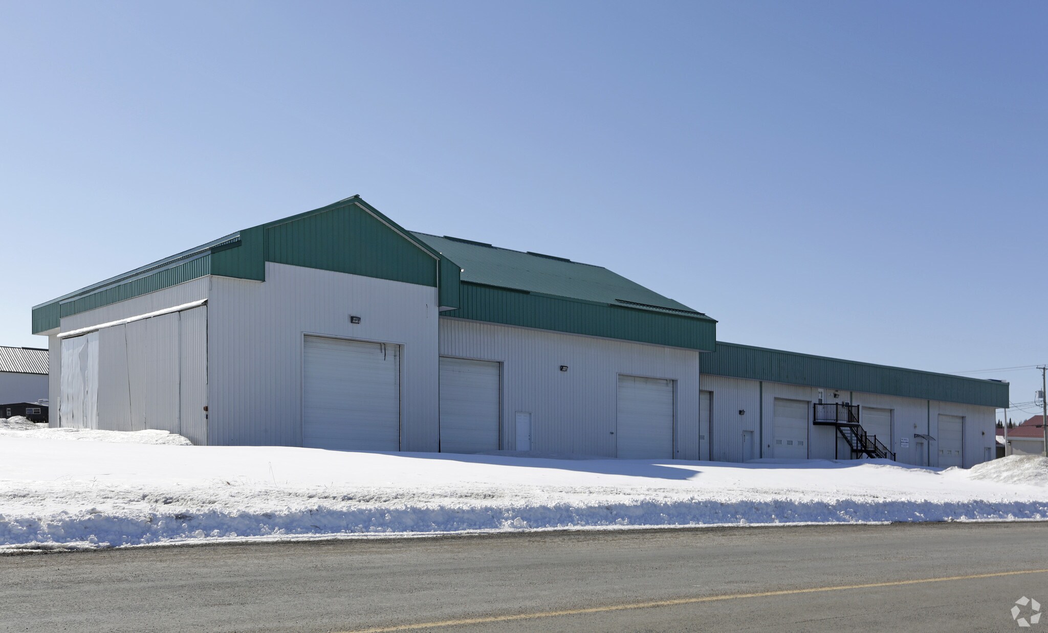 260-268 Rue Industrielle, St-Roch-de-L'achigan, QC à vendre Photo principale- Image 1 de 1