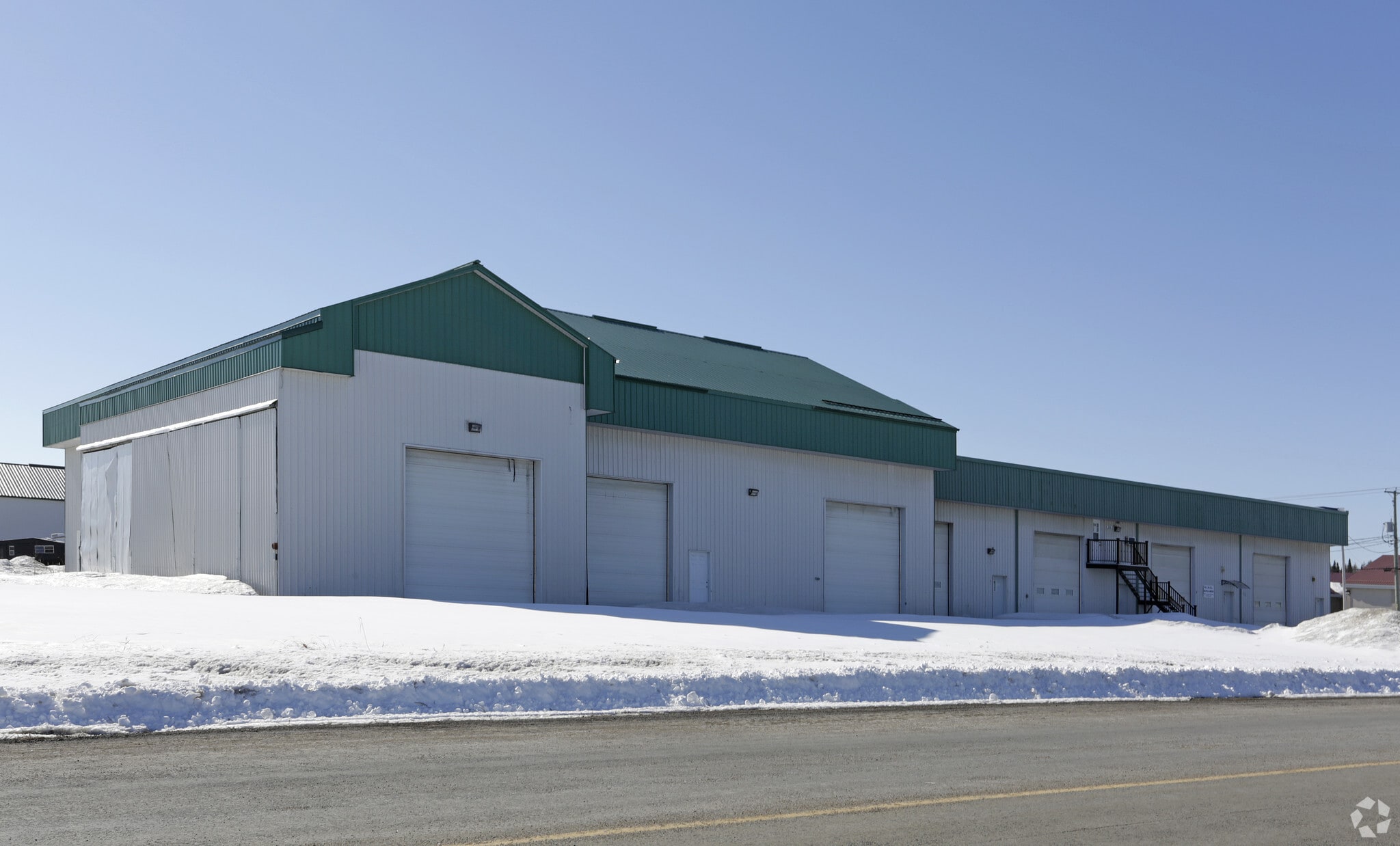 260-268 Rue Industrielle, St-Roch-de-L'achigan, QC for sale Primary Photo- Image 1 of 1