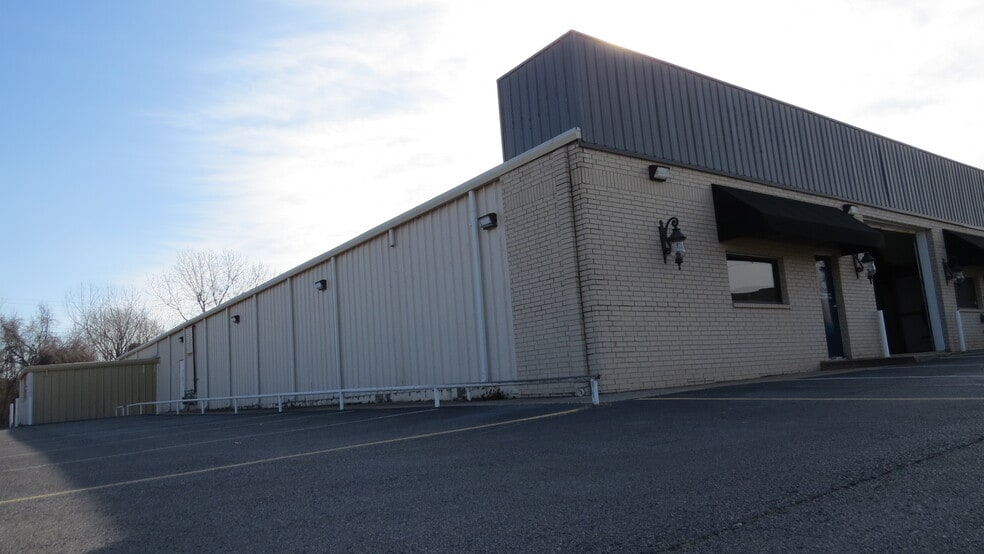 310 S Coltrane Rd, Edmond, OK for lease - Building Photo - Image 3 of 17
