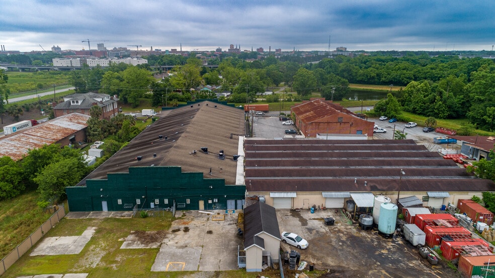 311 Stiles Ave, Savannah, GA for lease - Building Photo - Image 3 of 6