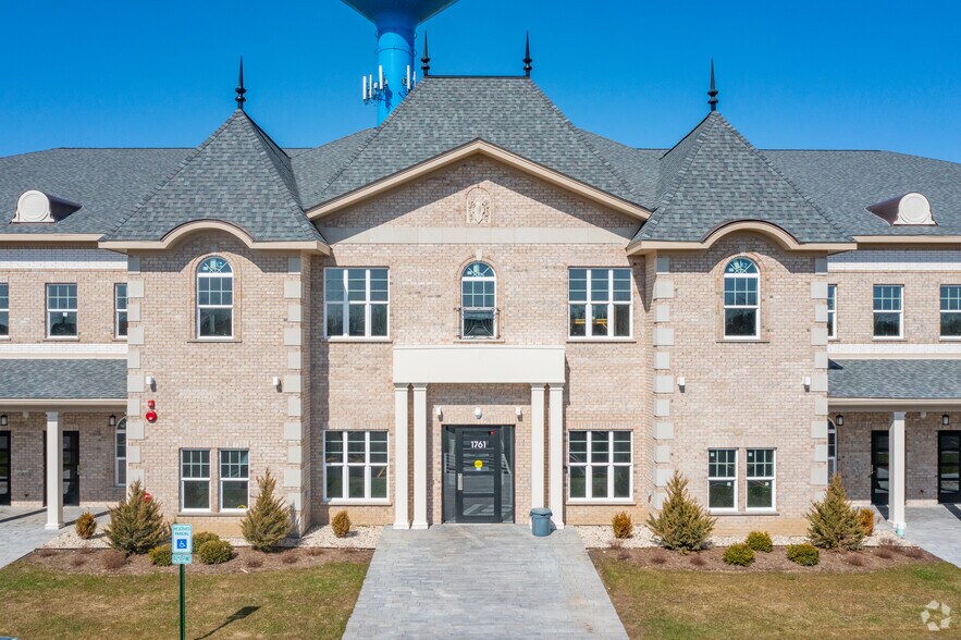 1741-1761 N Dilleys Rd, Gurnee, IL à louer - Photo du bâtiment - Image 3 de 14