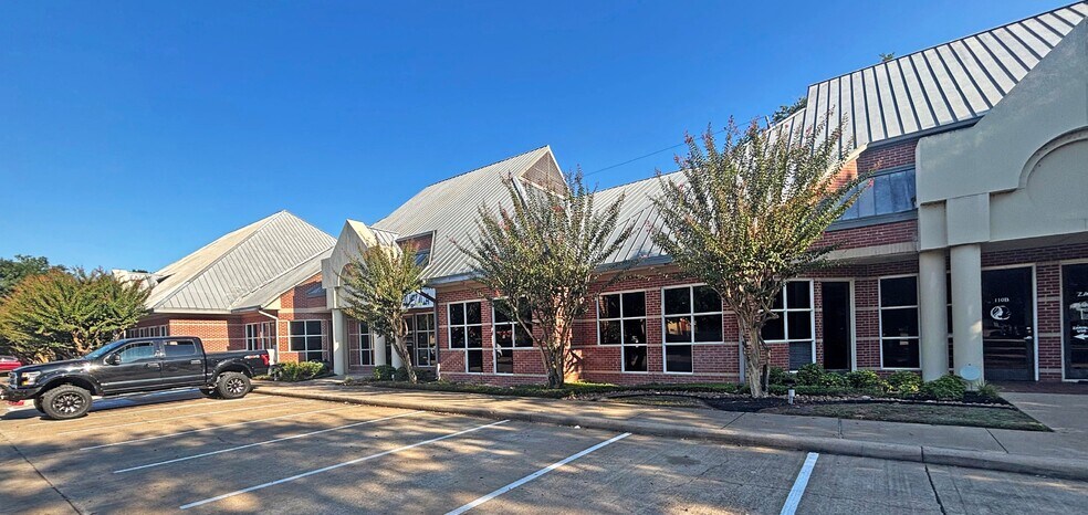 3425 Hwy 6, Sugar Land, TX for lease - Building Photo - Image 2 of 2