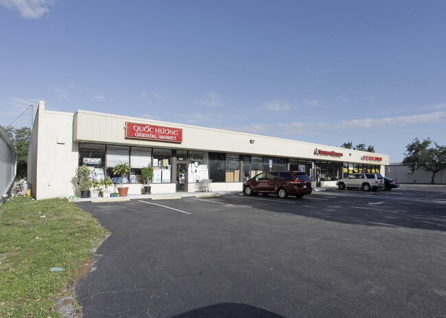 Plus de détails pour 1609-1615 N State Road 7, Margate, FL - Bureau/Commerce de détail à louer
