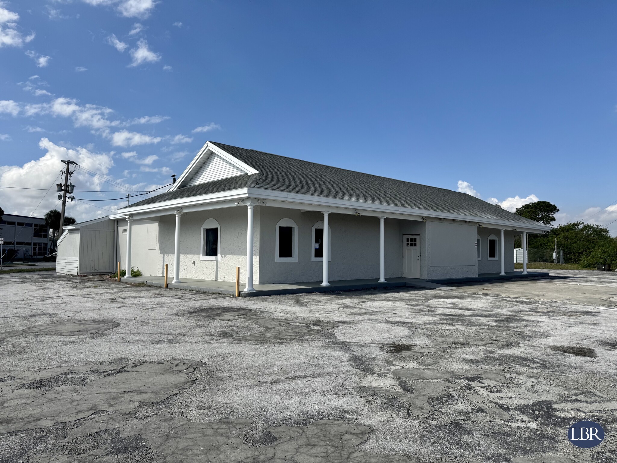 2625 N Courtenay Pky, Merritt Island, FL for sale Building Photo- Image 1 of 11