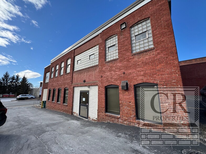 181 Church St, Poughkeepsie, NY à vendre - Photo du bâtiment - Image 3 de 12