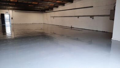 Spring Road Industrial Estate Lanesfield Drive, Wolverhampton for lease Interior Photo- Image 2 of 9