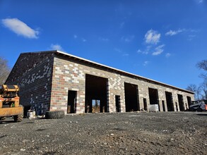 2175 S Main St, Middletown, CT for lease Building Photo- Image 2 of 3