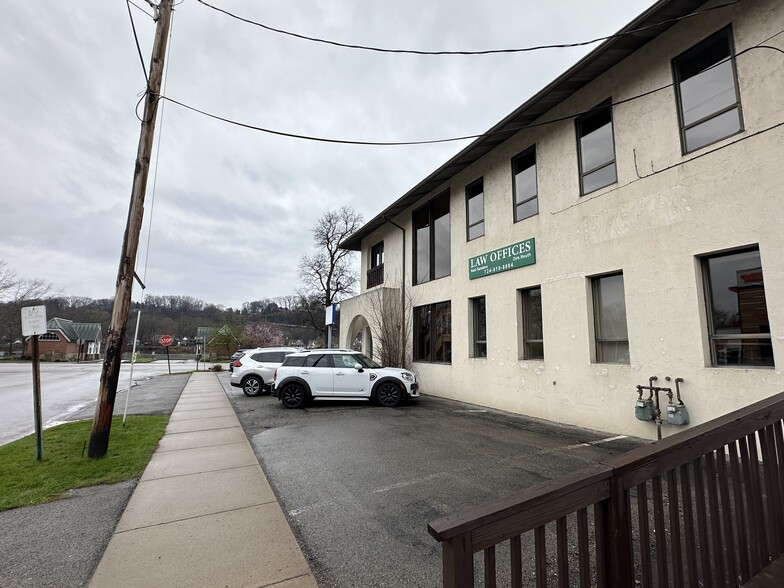 262 S Water St, Kittanning, PA for lease - Building Photo - Image 2 of 5