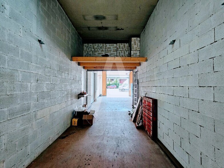 41 Rue Fourny, Buc for lease - Interior Photo - Image 3 of 6