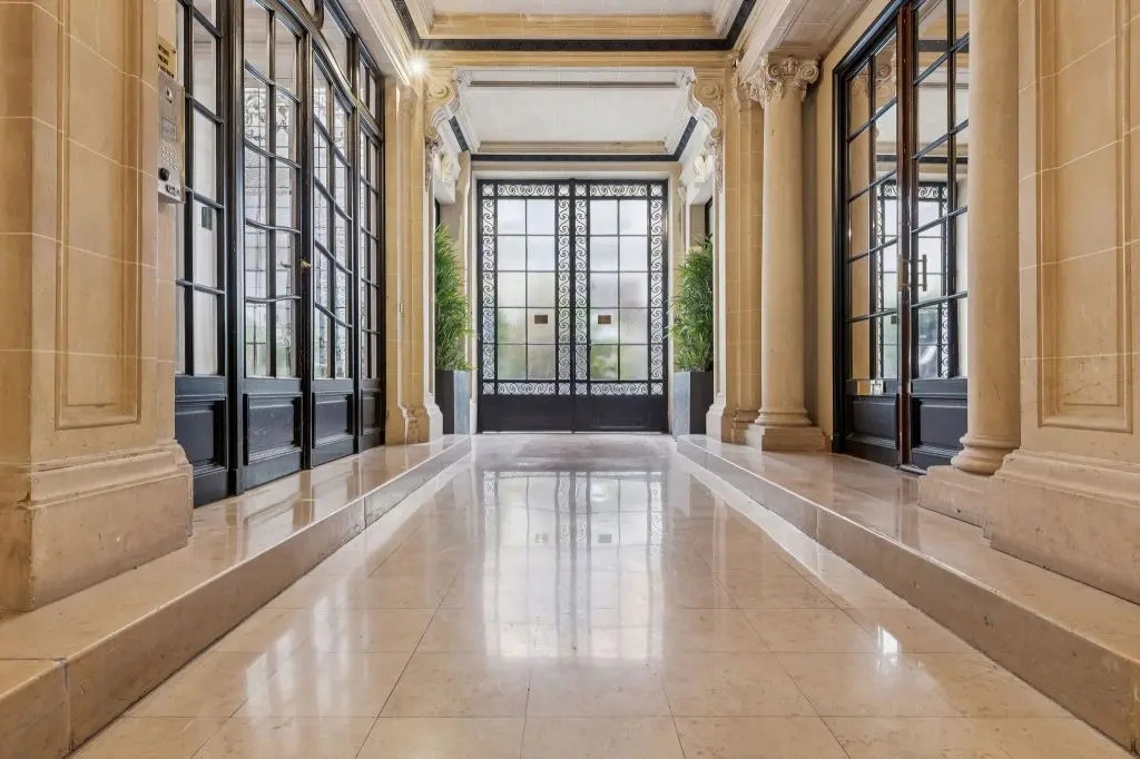 112-114 Rue La Boétie, Paris for lease Building Photo- Image 1 of 27