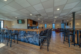 1 Main St, Lyndora, PA à louer Photo intérieure- Image 2 de 12