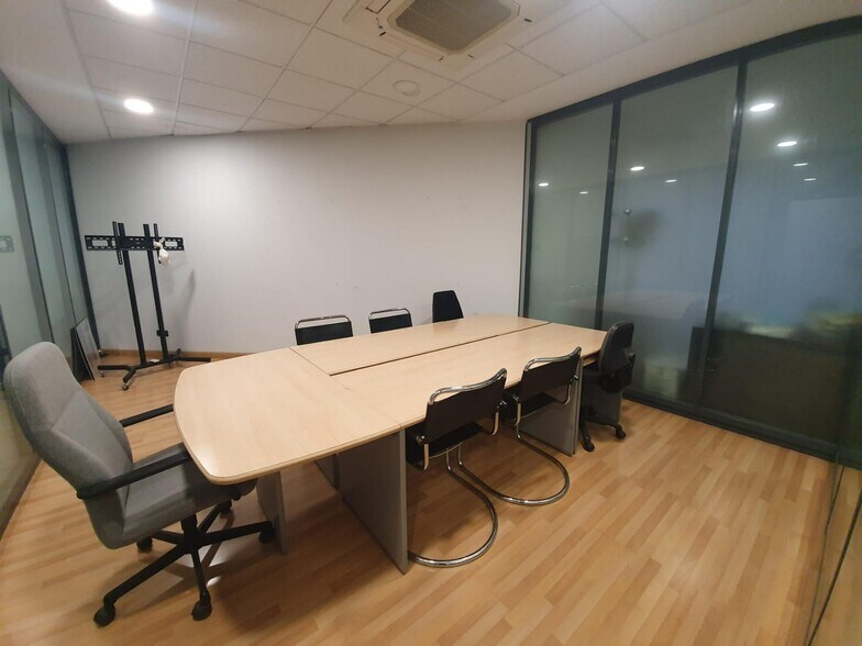 Industrial in SEVILLA, Sevilla for sale - Building Photo - Image 2 of 33