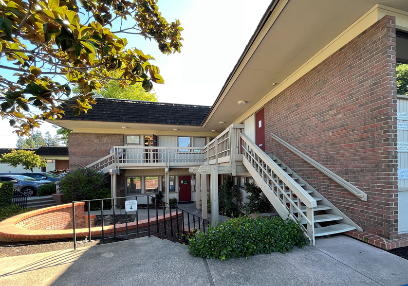 2021 Ygnacio Valley Rd, Walnut Creek, CA for lease - Building Photo - Image 3 of 4