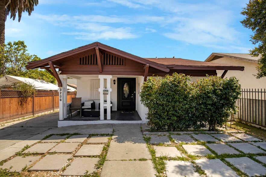 3206 W 27th St, Los Angeles, CA for sale - Building Photo - Image 2 of 87