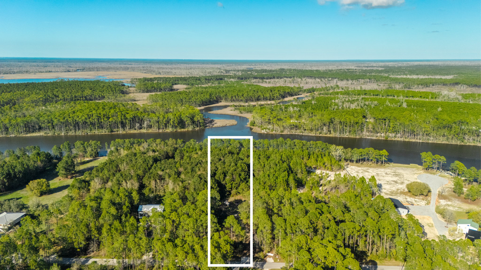 288 Eve Cir, Santa Rosa Beach, FL à vendre - Photo du bâtiment - Image 2 de 4