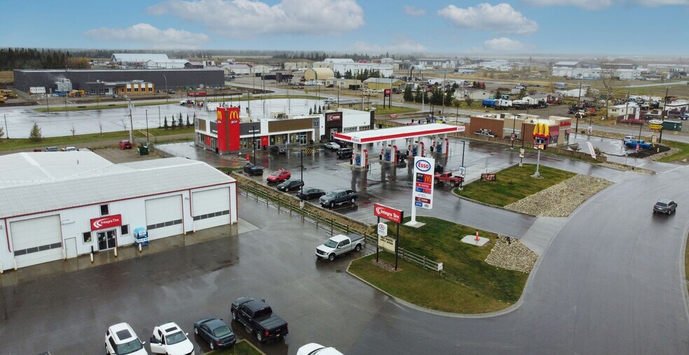 841 Main Av W, Sundre, AB à vendre - Photo du bâtiment - Image 1 de 1