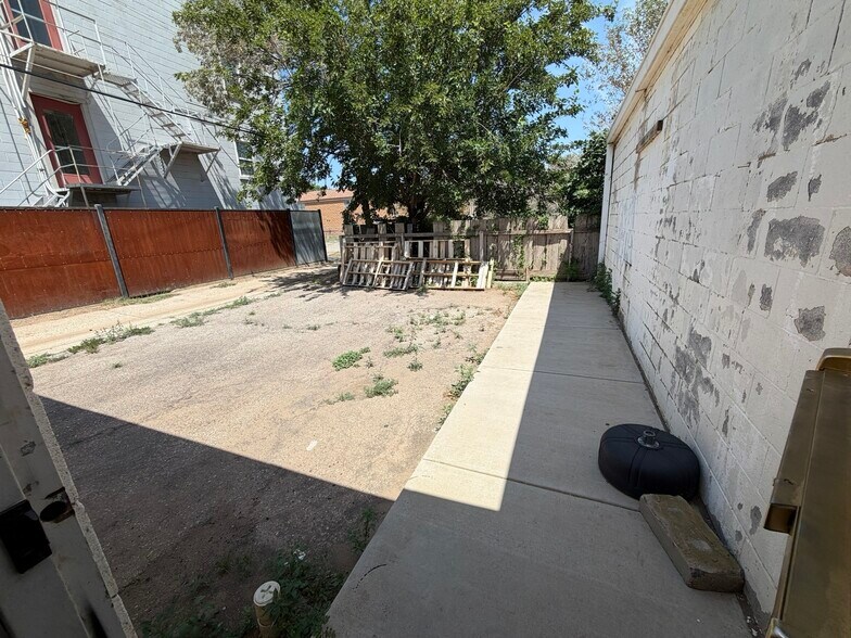 1626 17th St, Lubbock, TX à louer - Photo du bâtiment - Image 2 de 16