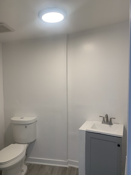 1005 N Arlington Ave, Baltimore, MD à louer - Photo du bâtiment - Image 3 de 9