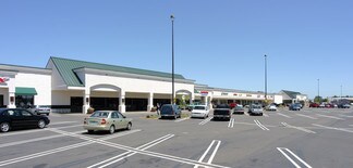 Plus de détails pour 1561-1755 Mount Hood Ave, Woodburn, OR - Commerce de détail à louer