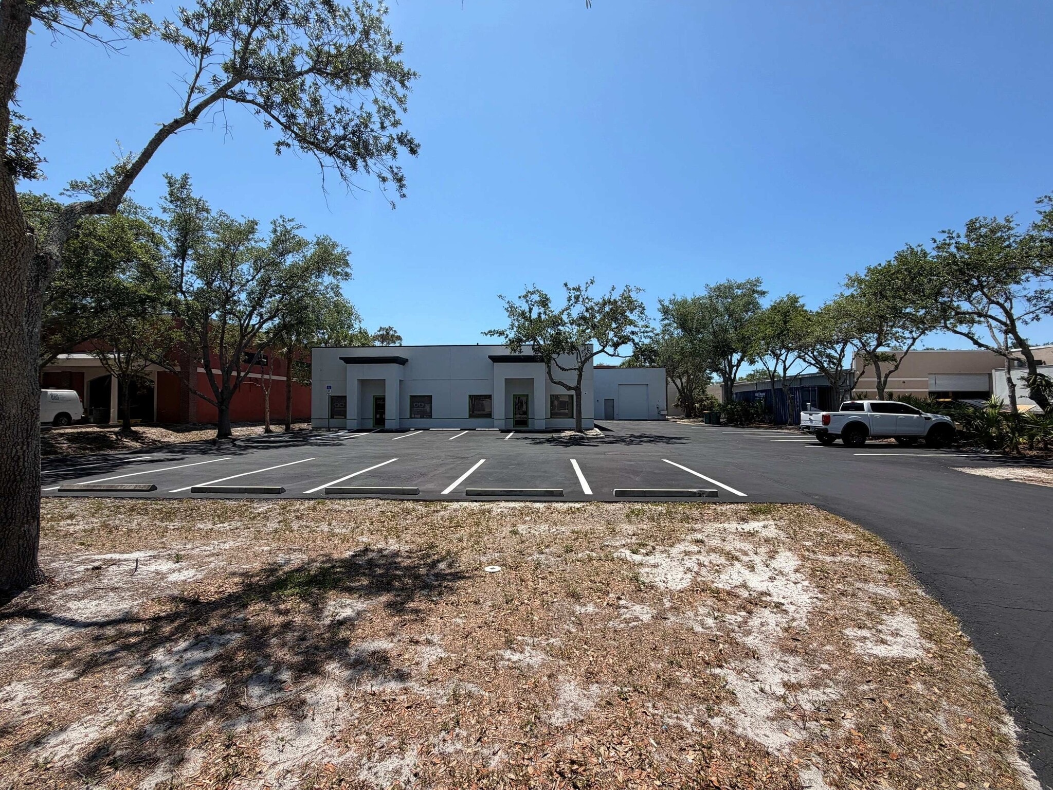 1502 Rail Head Blvd, Naples, FL for lease Primary Photo- Image 1 of 4