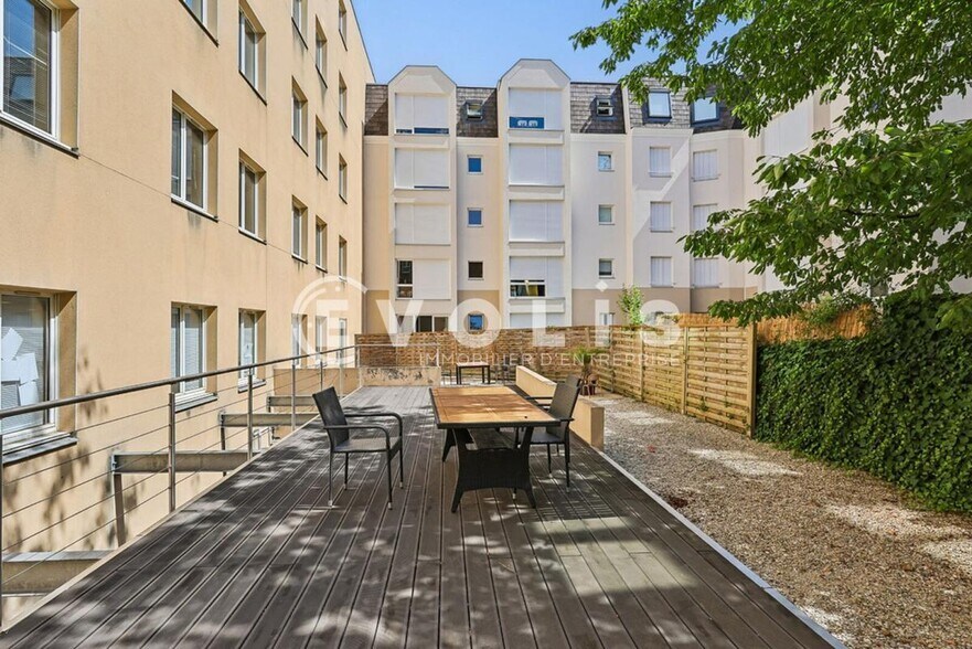 9 Bis Rue Delerue, Montrouge à louer - Photo du bâtiment - Image 2 de 21