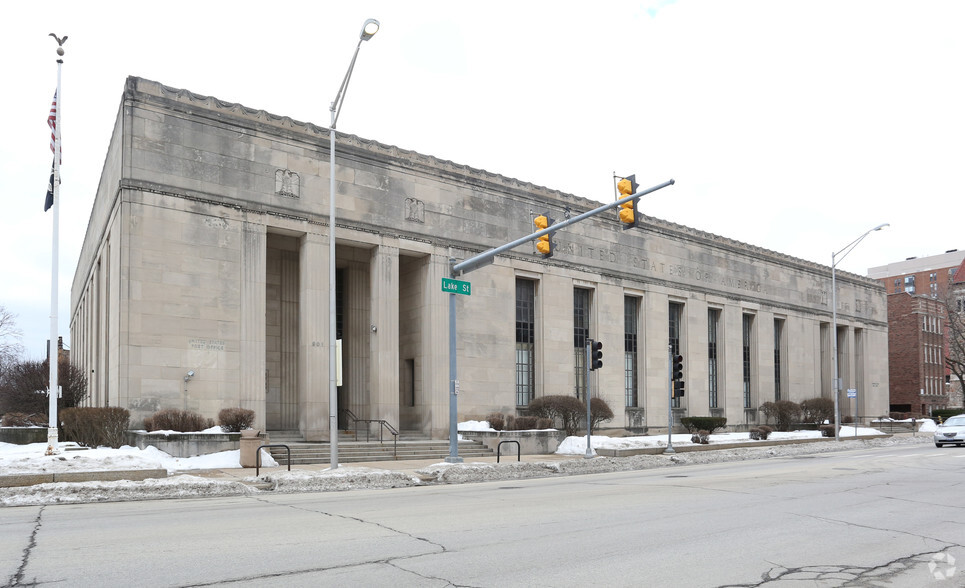 901 Lake St, Oak Park, IL for sale - Building Photo - Image 1 of 1