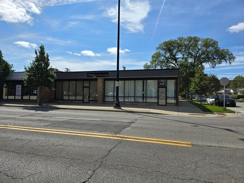 4123-4125 Oakton St, Skokie, IL for sale - Building Photo - Image 3 of 13