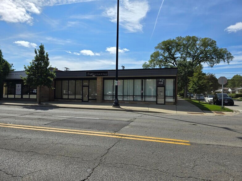 4123-4125 Oakton St, Skokie, IL à vendre - Photo du bâtiment - Image 3 de 13