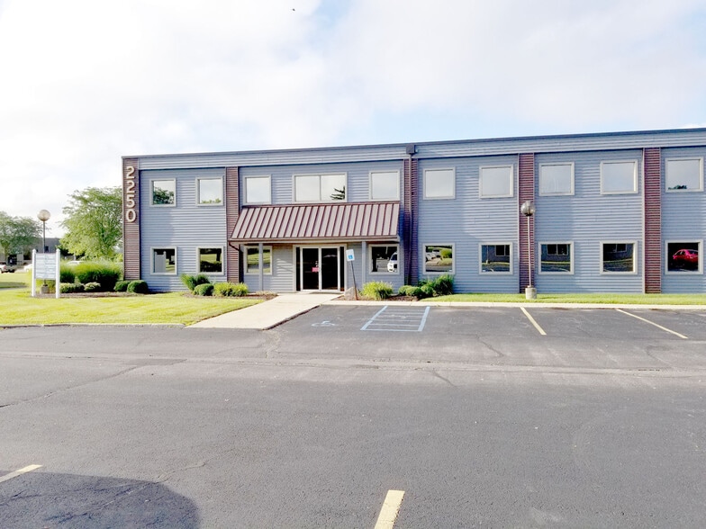 2250 Lake Ave, Fort Wayne, IN for lease - Building Photo - Image 2 of 2