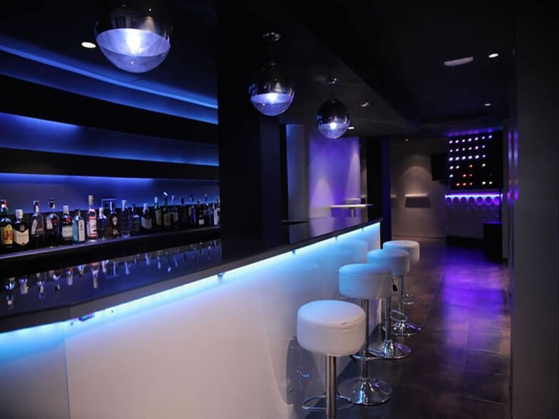 Multifamily in Madrid, Madrid for sale - Primary Photo - Image 1 of 9