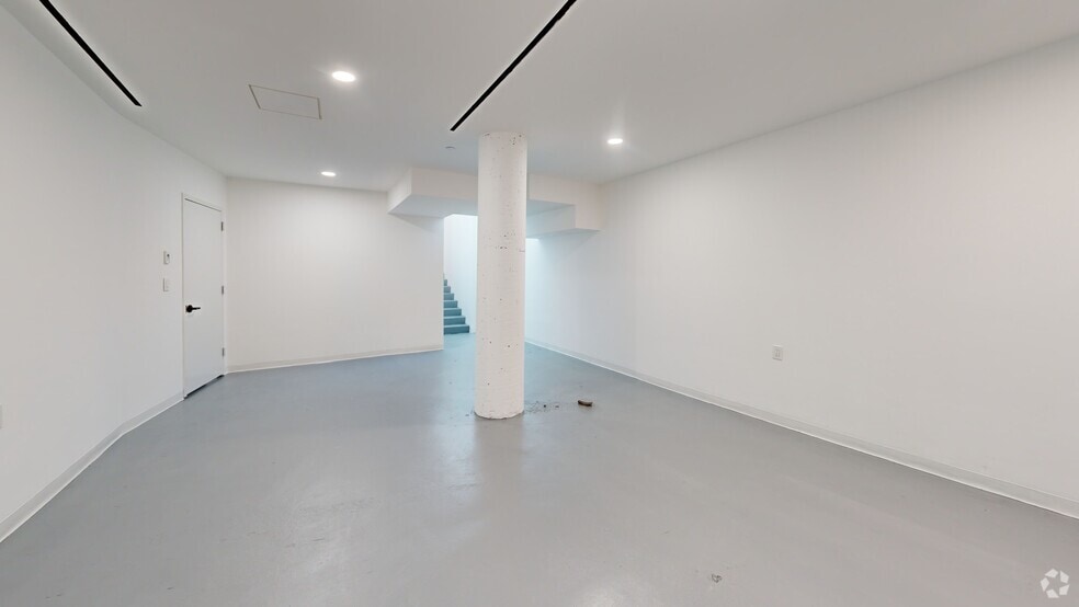 28 Herbert St, Brooklyn, NY for lease - Matterport 3D Scan - Image 2 of 9