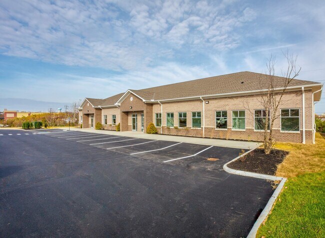 Plus de détails pour 104 Clarence F Warner Dr, Monroe, OH - Bureau à louer