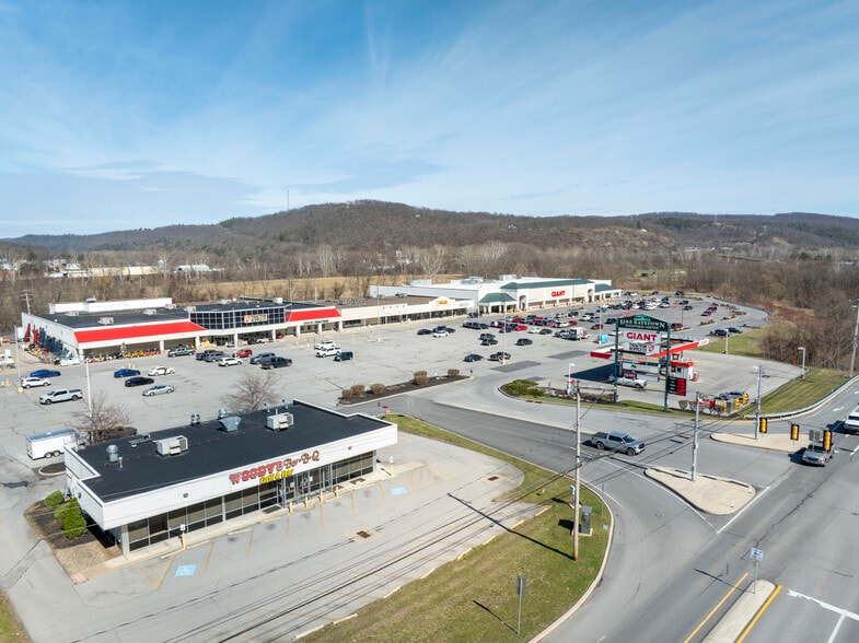 4th St, Huntingdon, PA for lease - Primary Photo - Image 1 of 1