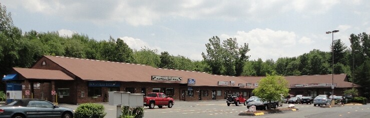 915 Sullivan Ave, South Windsor, CT à louer - Photo du bâtiment - Image 2 de 10