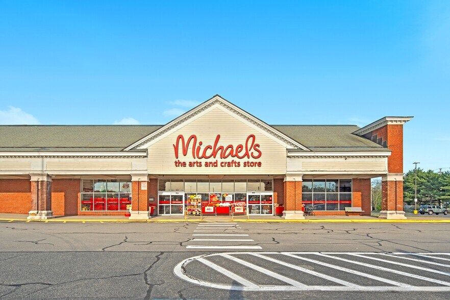 1500 Bald Hill Rd, Warwick, RI à vendre - Photo du bâtiment - Image 2 de 5