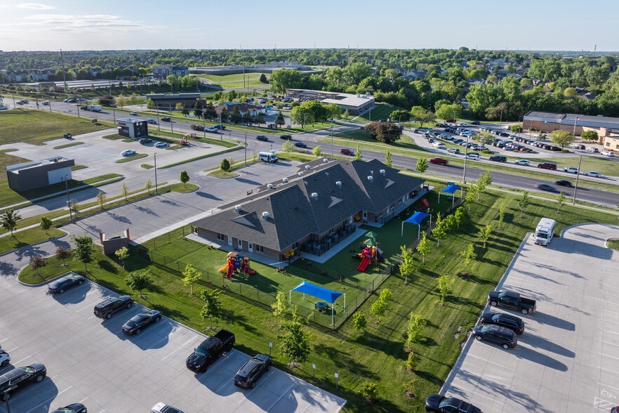 6949 S 178th Plz, Omaha, NE for sale - Building Photo - Image 3 of 6