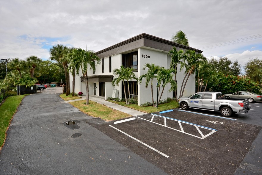 1509 N Military Trl, West Palm Beach, FL for sale - Building Photo - Image 1 of 1