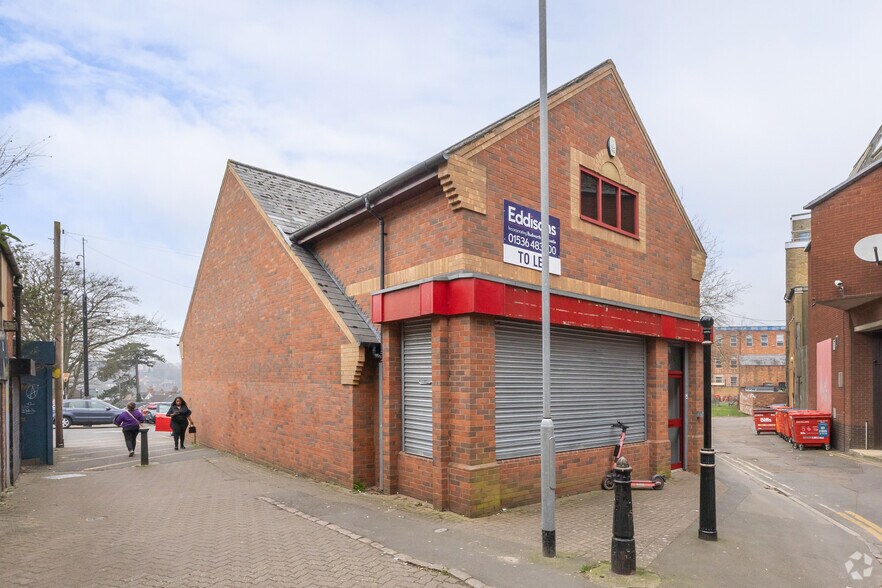 22 Wadcroft, Kettering à louer - Photo du bâtiment - Image 2 de 2