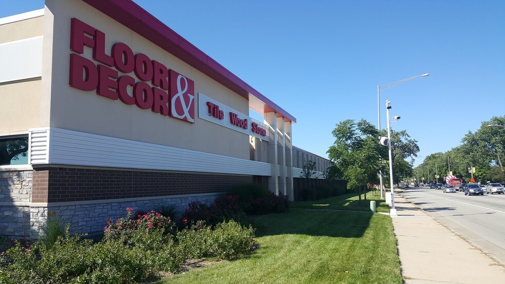 3300 Oakton St, Skokie, IL à vendre - Photo du bâtiment - Image 3 de 5