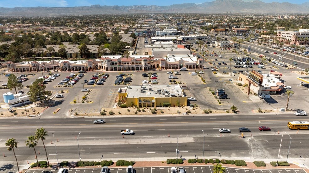 5015 W Sahara Ave, Las Vegas, NV for lease - Building Photo - Image 3 of 3
