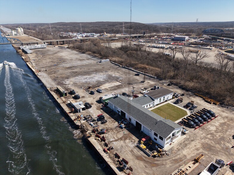 13108 Grant Rd, Lemont, IL à louer - Photo du bâtiment - Image 2 de 5