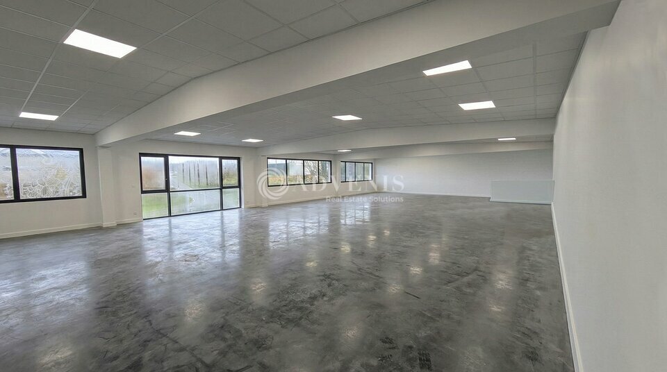 Office in Saint-Martin-Boulogne for lease - Interior Photo - Image 3 of 4