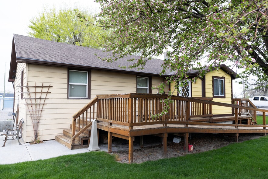 147 W Linden Ave, Pocatello, ID à vendre - Photo du bâtiment - Image 2 de 6